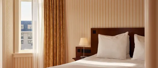Sleeping area of the junior suite