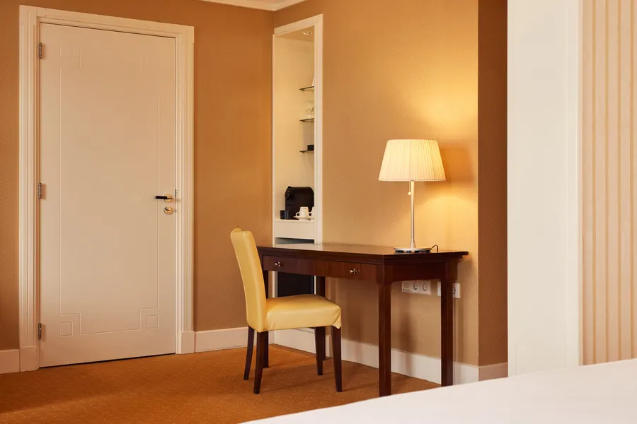 Bureau in een superior kamer