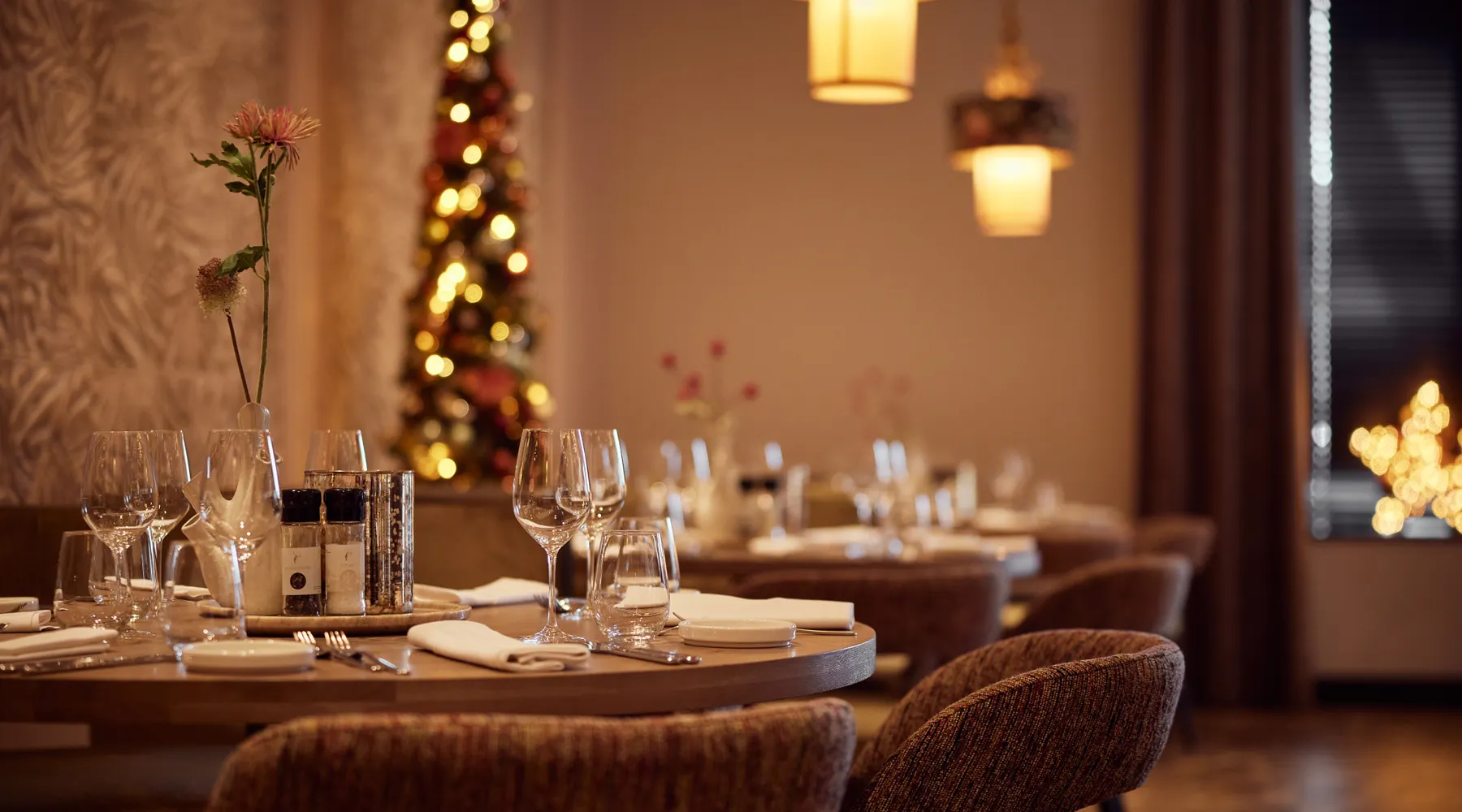 Gedekte tafels in Restaurant Bar Stein