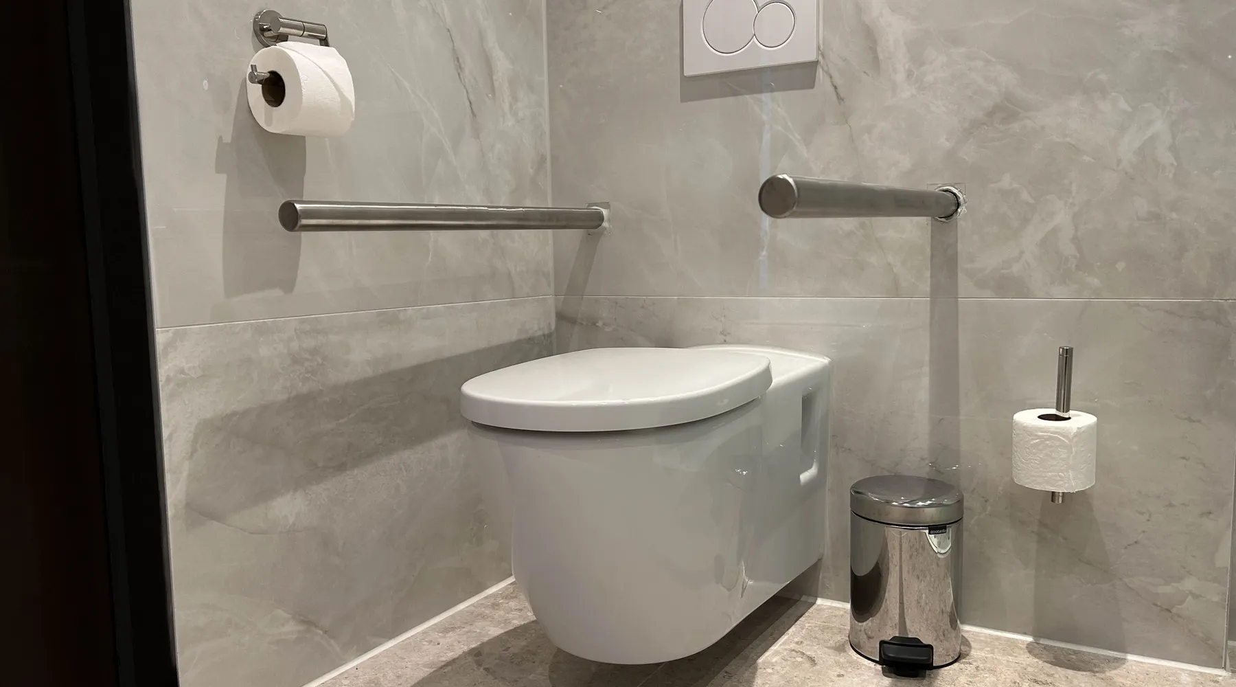 Chambre Confort avec toilettes accessibles aux personnes à mobilité réduite | Hôtel Van der Valk Gorinchem-A15