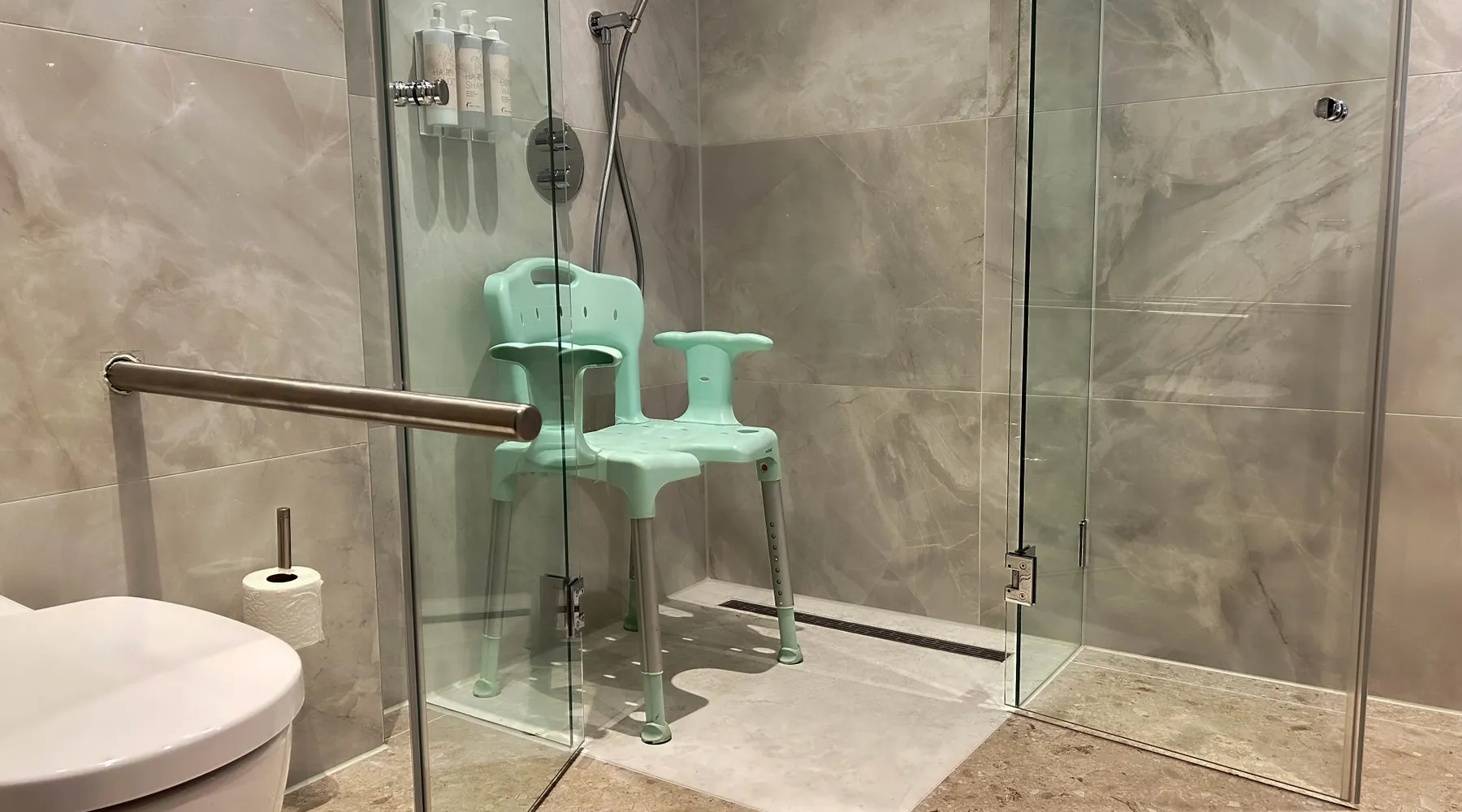 Cabine de douche accessible | Hôtel Van der Valk Gorinchem-A15