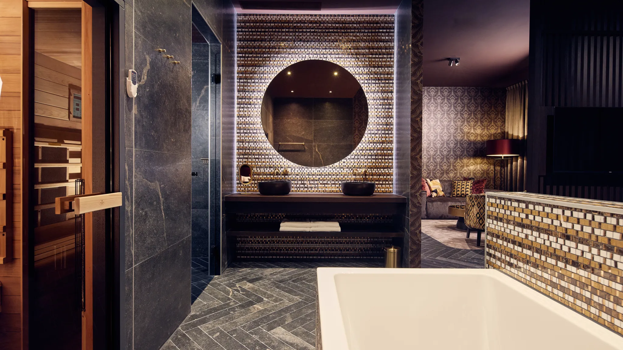 Exclusive wellness facilities with whirlpool, infrared cabin, and double washbasin at Van der Valk Hotel Gorinchem-A15