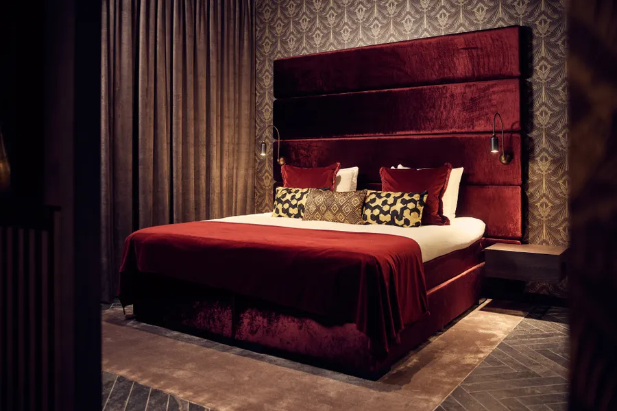 Las Vegas Suite met luxe thema-inrichting bij Van der Valk Hotel Gorinchem-A15