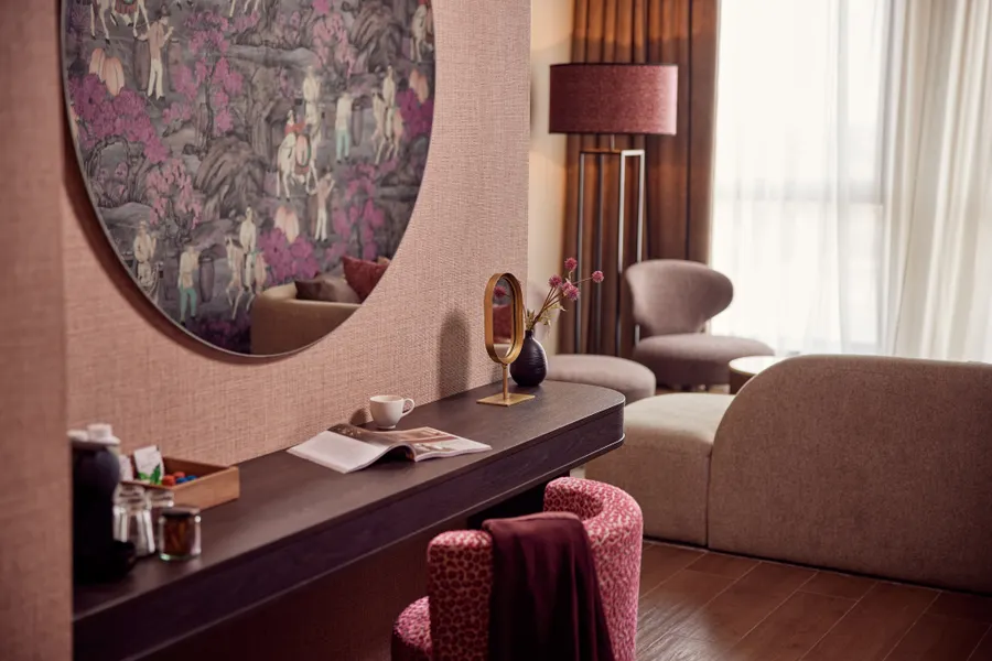 Comfortabel zithoekje in de Family Suite van Van der Valk Hotel Gorinchem-A15