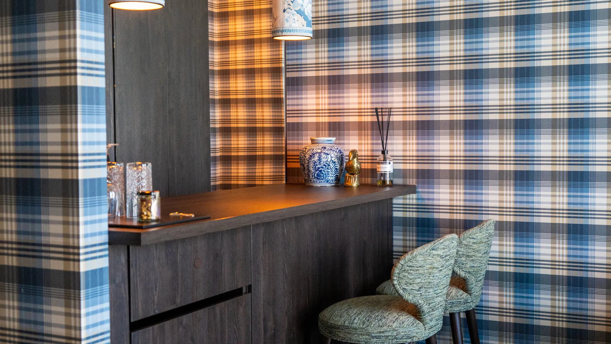 Espace bar avec boissons dans la suite spa du Van der Valk Hotel Gorinchem-A15