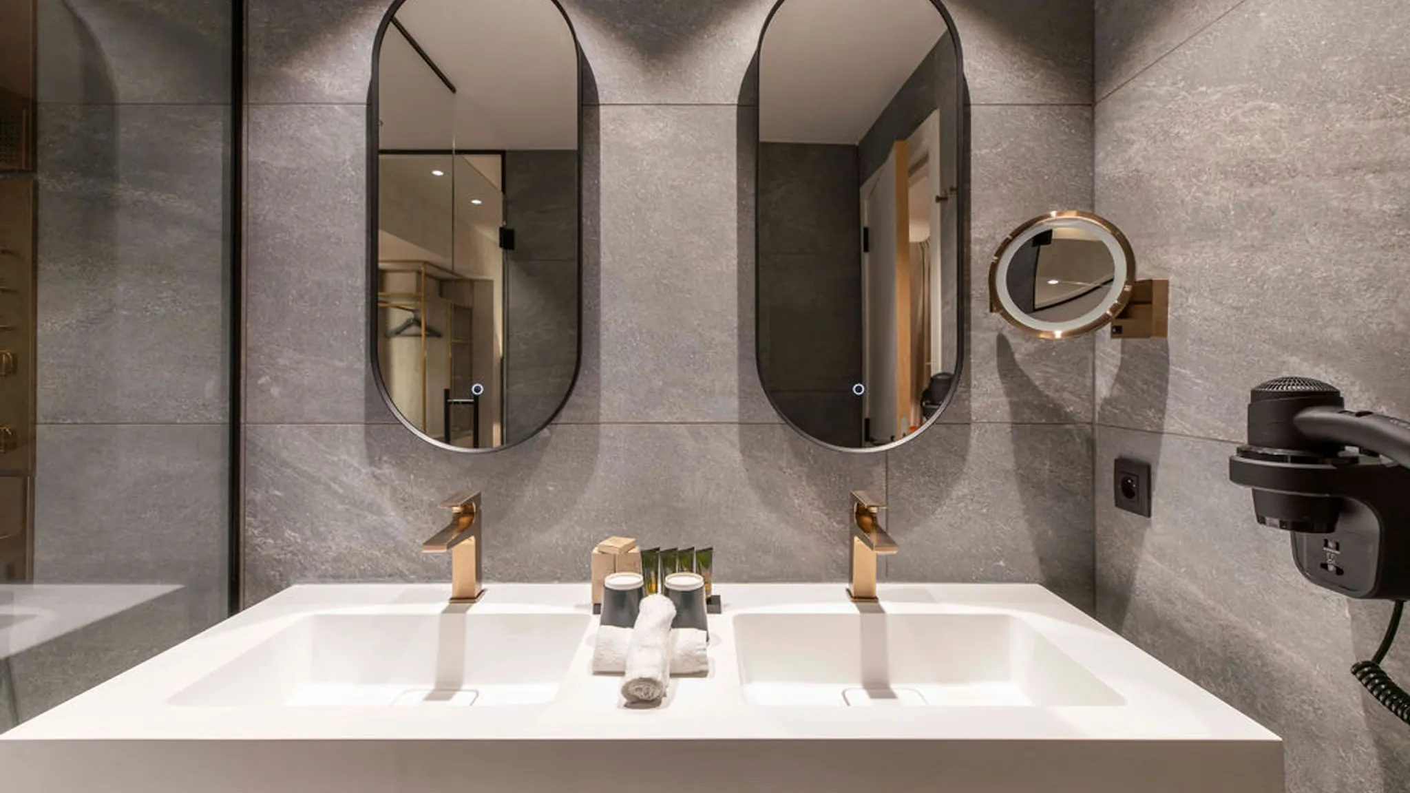 Salle de douche Chambre Junior Suite