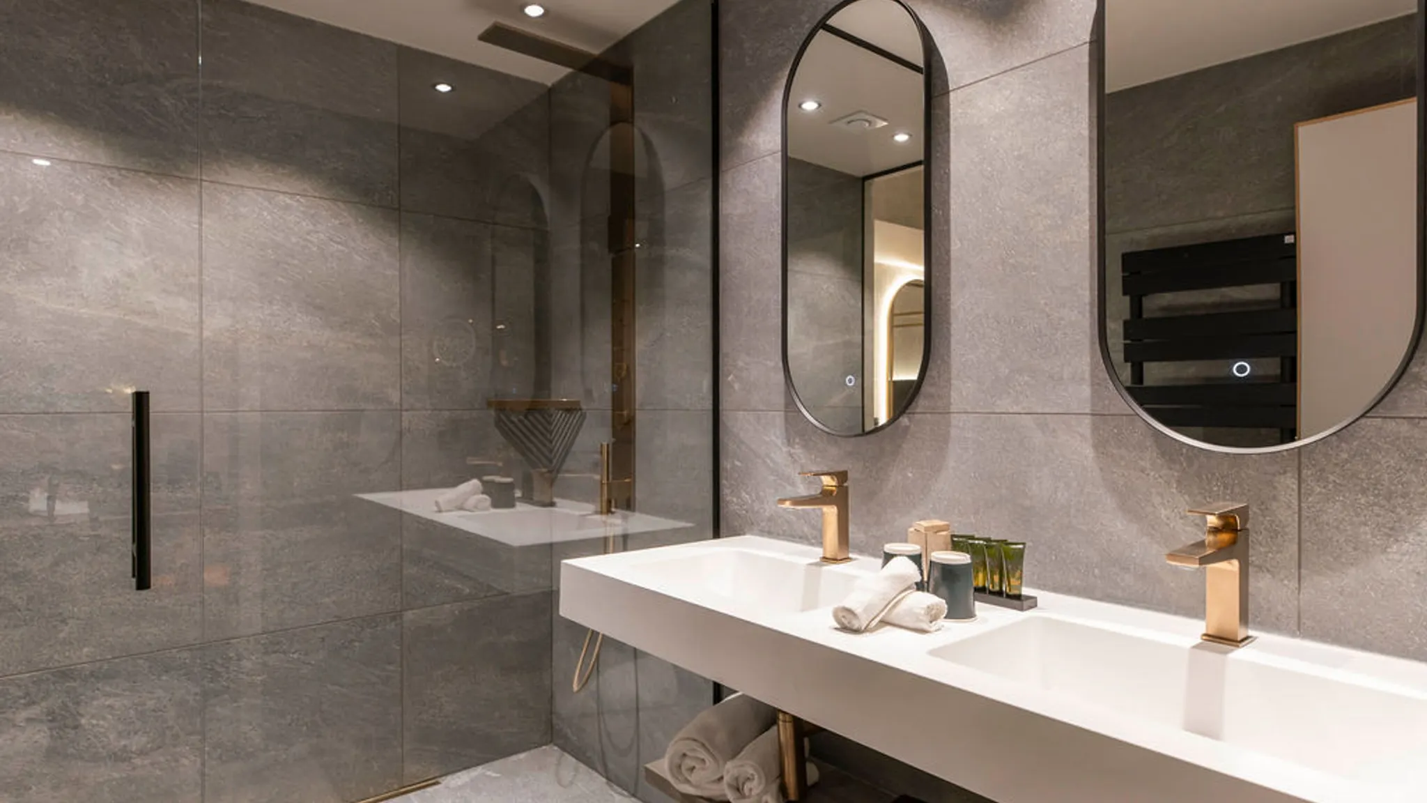 Salle de douche Chambre Junior Suite