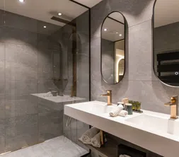 Salle de douche Chambre Junior Suite