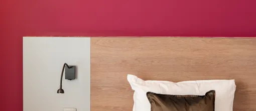 Chambre simple avec lit confortable à l'hôtel Van der Valk Waterloo