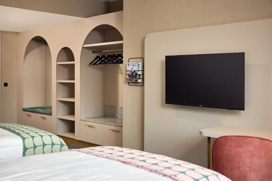 TWIN DELUXE KAMER