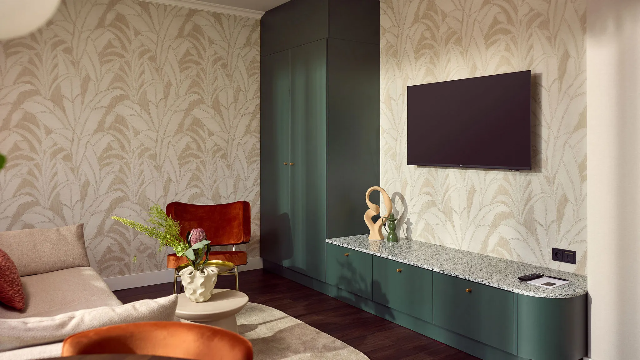 Longstay Suite