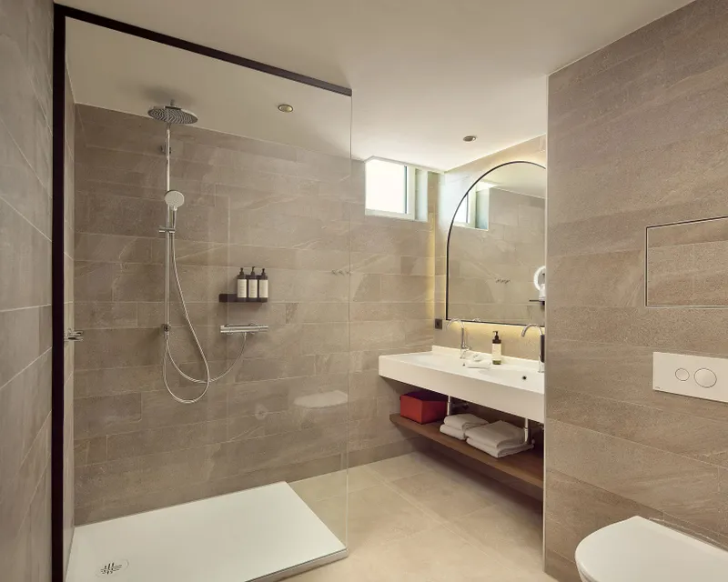 Longstay Suite