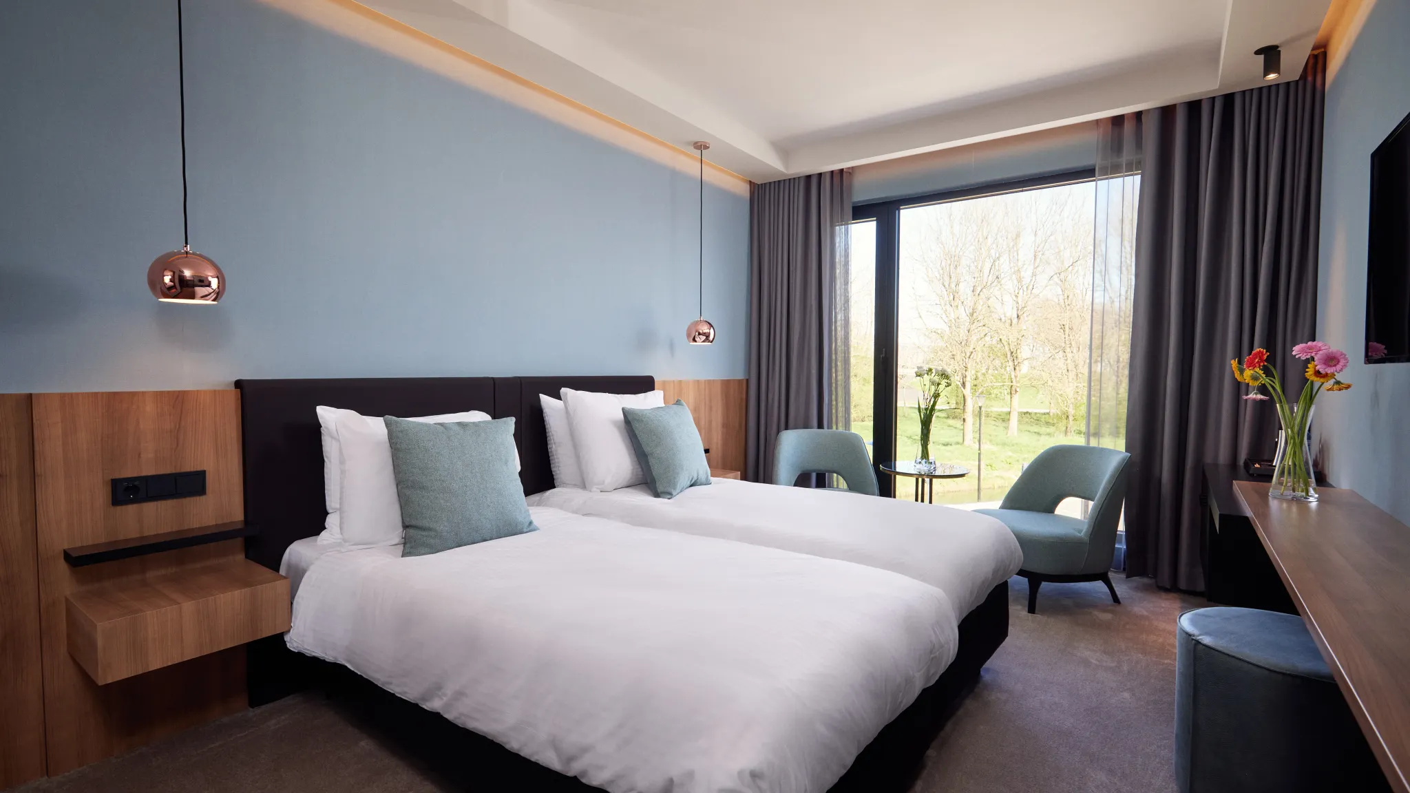 Double bed in Twin room at Van der Valk Hotel Gorinchem-A27