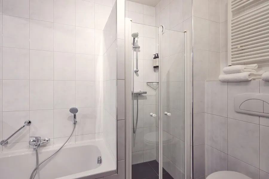Onze badkamers zijn van alle benodigde faciliteiten voorzien
