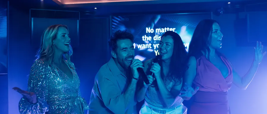 The Q Lounge - Karaoke
