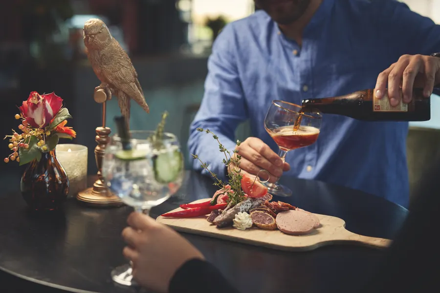 lobbybar