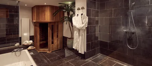 Asia suite