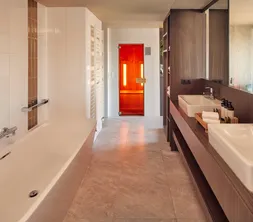 Oriental Emerald Suite