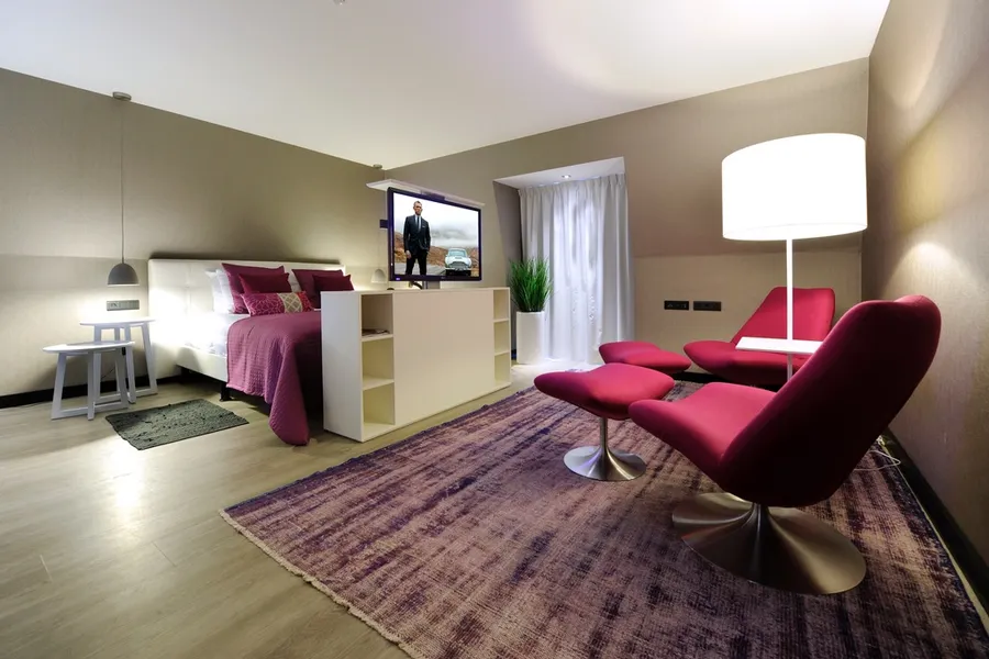 Suite 3