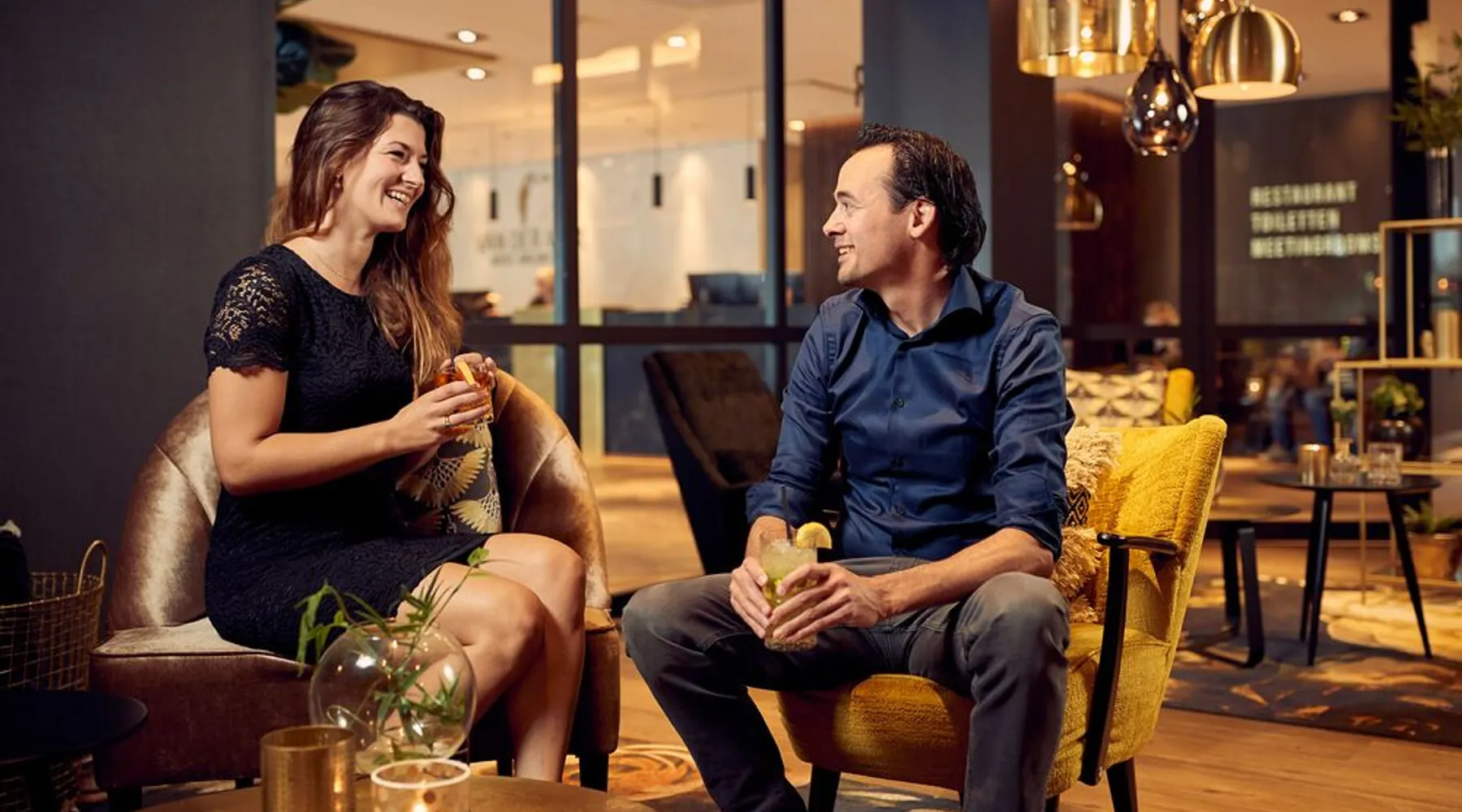 hotelbar stelletje romantisch