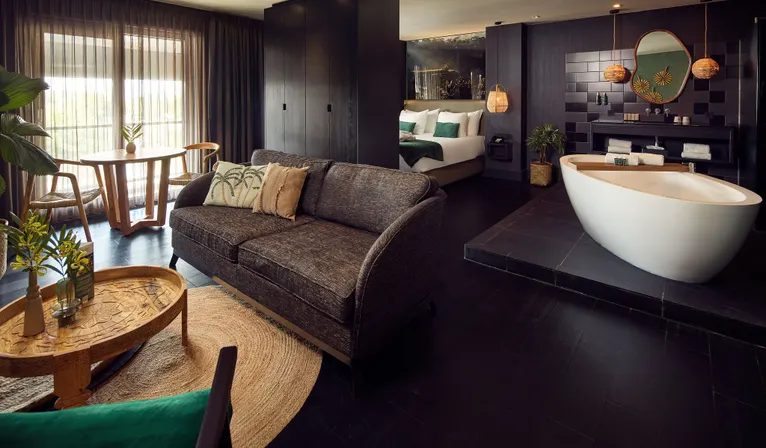 Oriental Suite Hotel Breukelen relax bank coffee thea