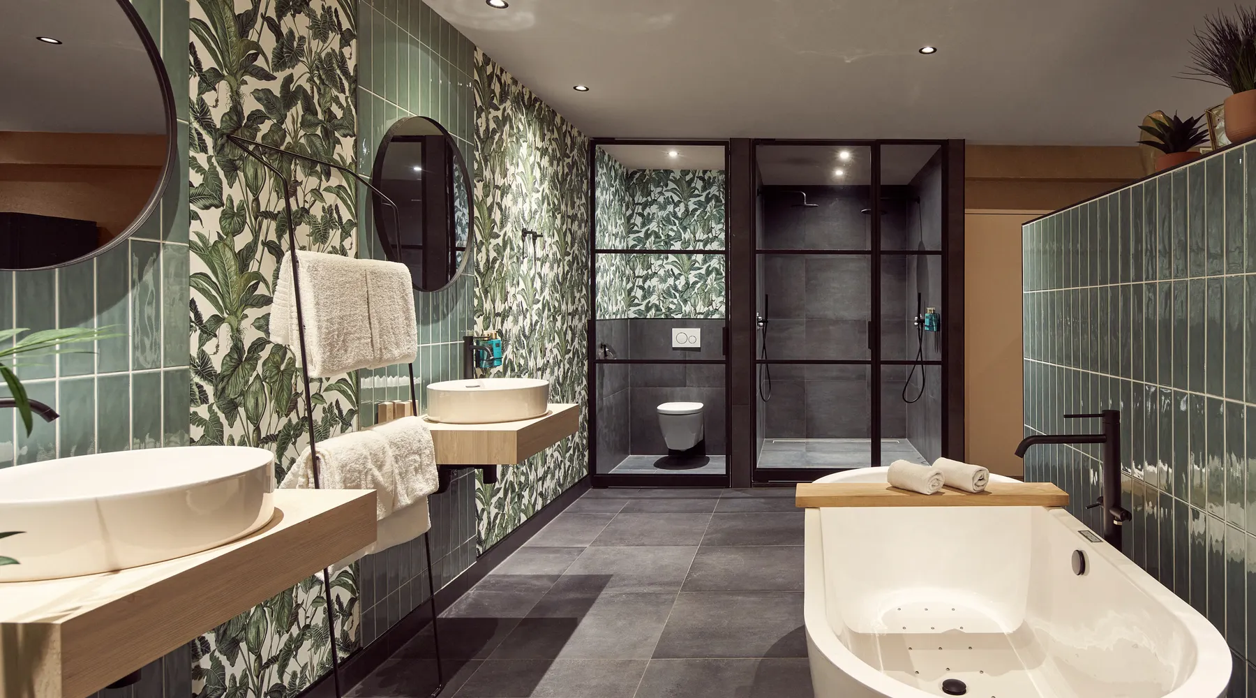 Garden suite badkamer