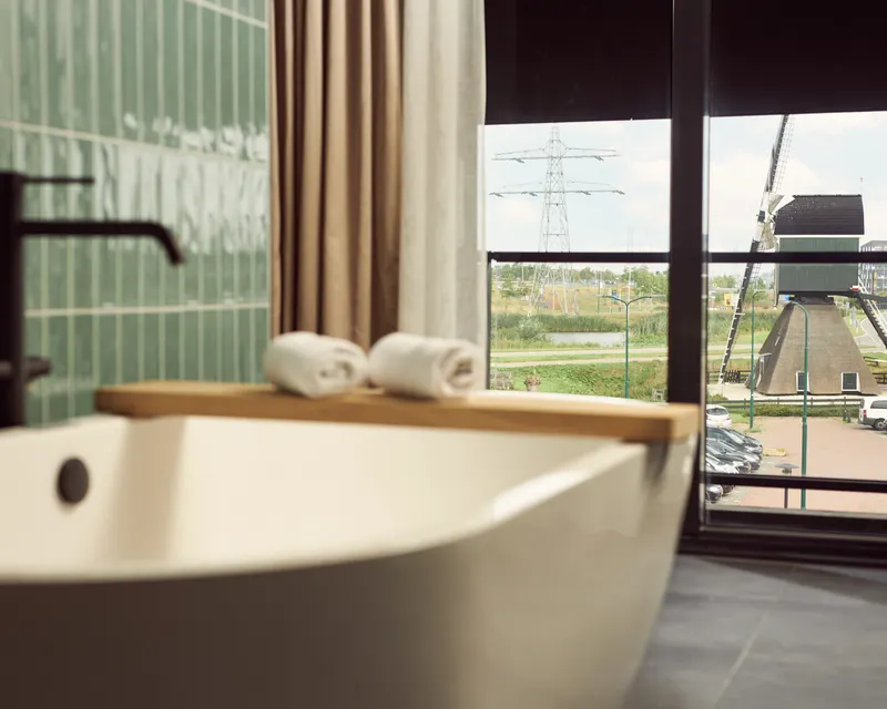 Garden suite bathroom