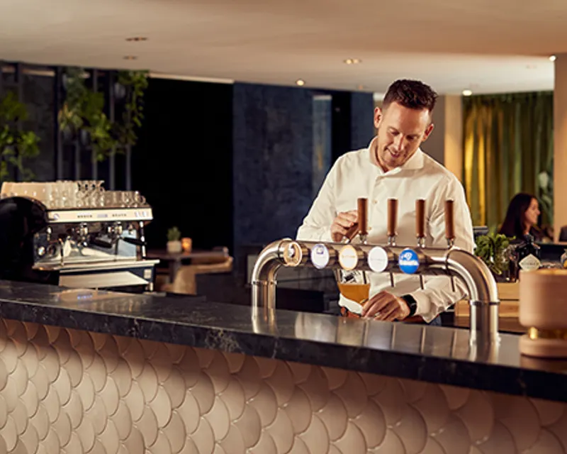 hotelbar-van-der-valk-hotel-leusden-amersfoort