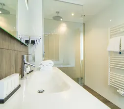 Comfort hotel room with jacuzzi