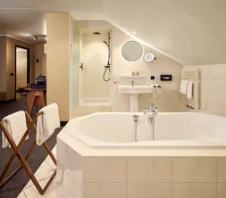 JS Forest Bureau Van der Valk Hotel Cuijk-Nijmegen