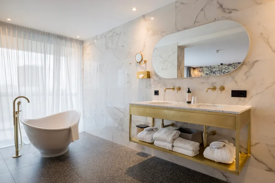 Honeymoon suite