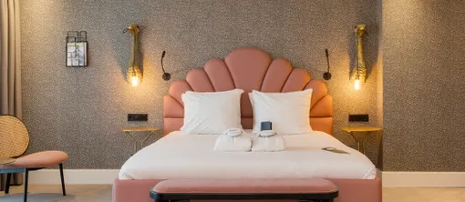 Honeymoon suite