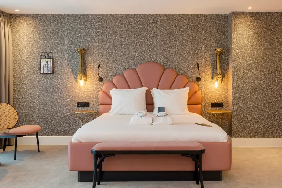 Honeymoon suite