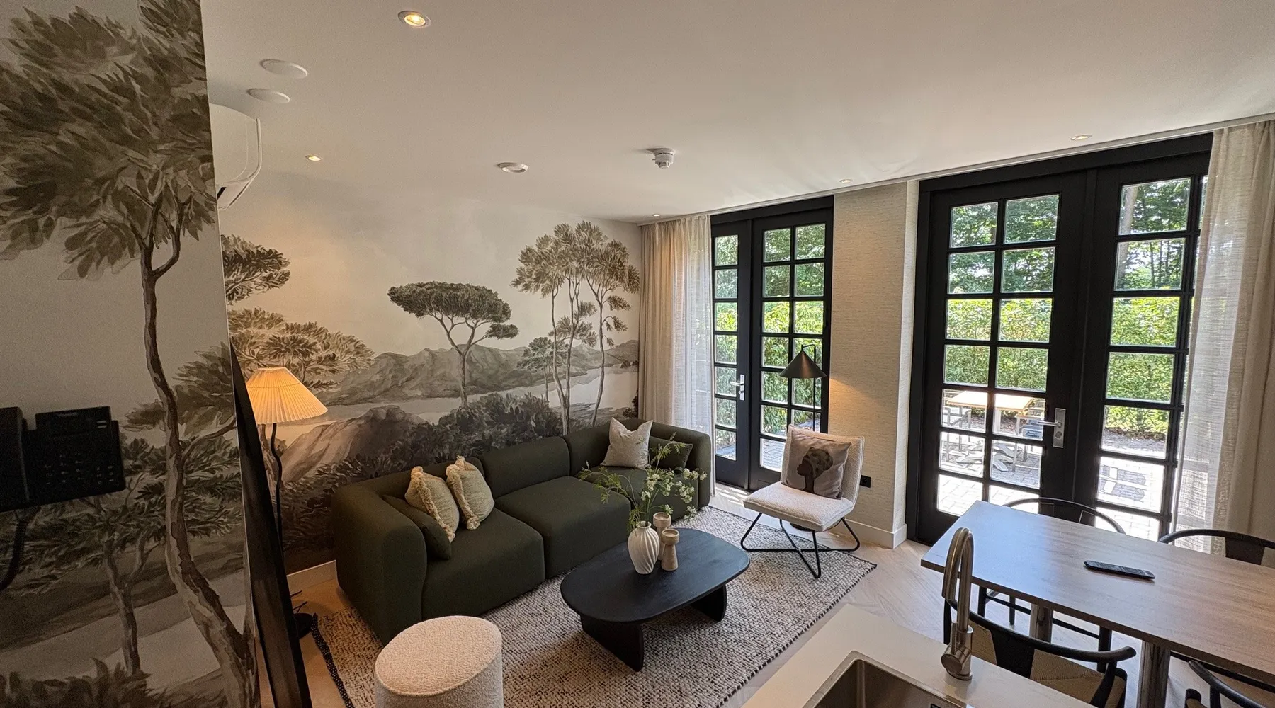 4 junior apartments