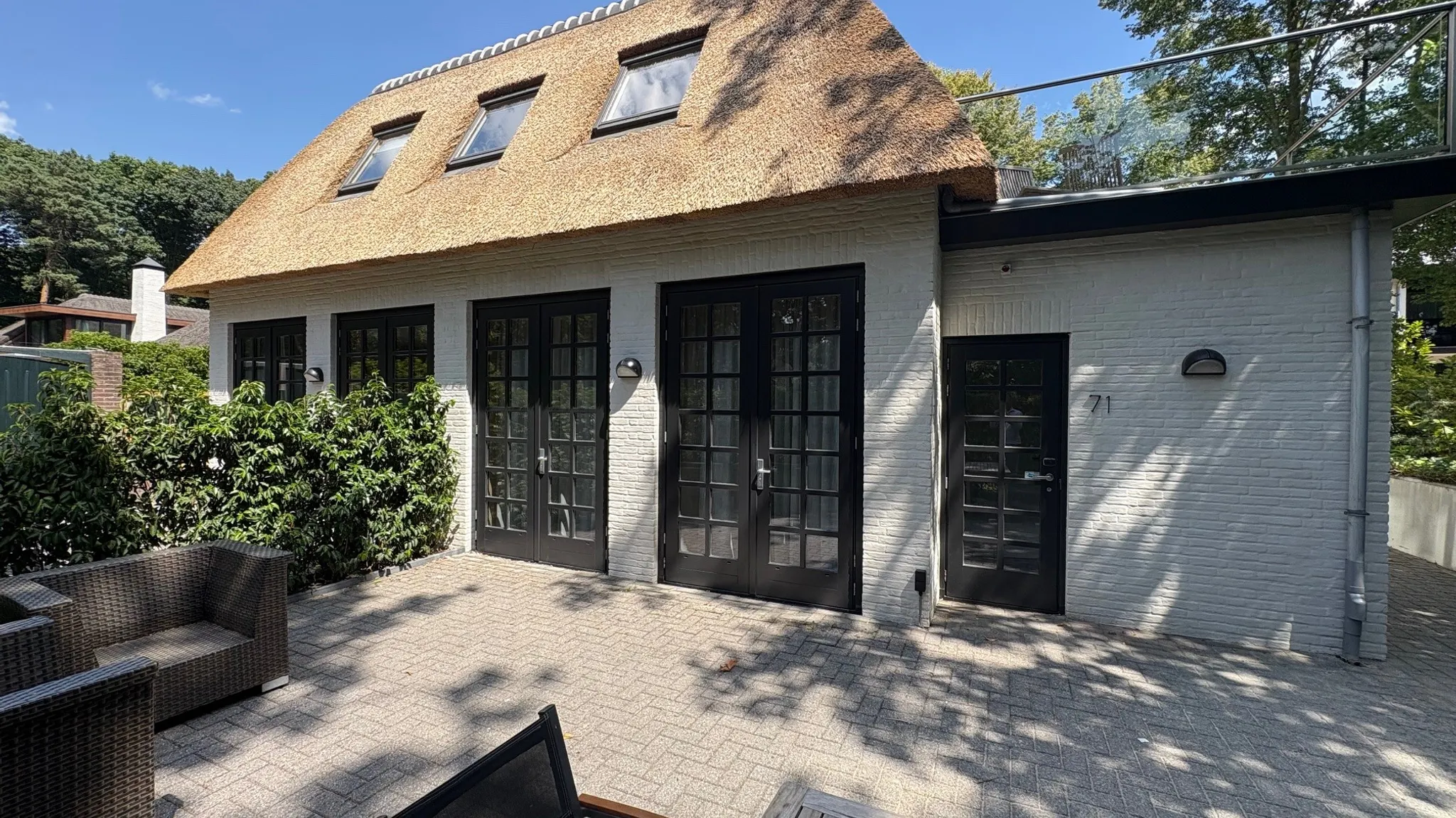 4 junior apartments