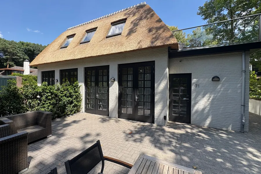 4 junior apartments