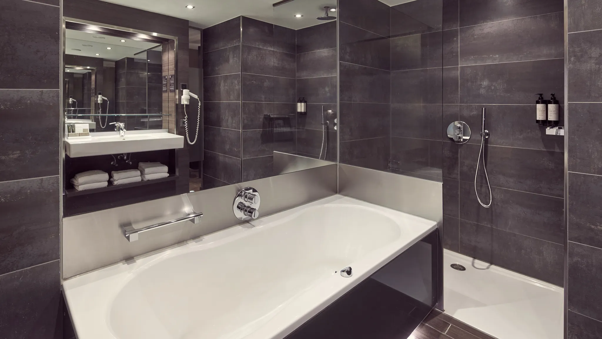superior badkamer Hotel Gilze - Tilburg