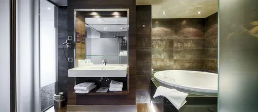 Superior jacuzzi kamer Hotel Gilze - Tilburg