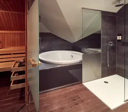 Sauna suite met Ronde Jacuzzi