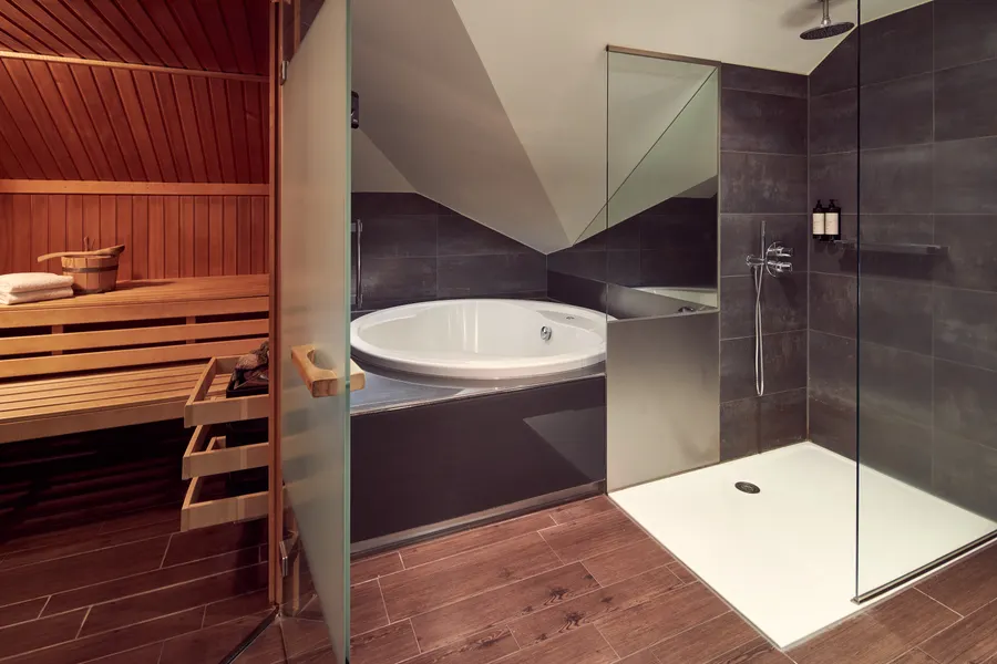 Sauna suite met Ronde Jacuzzi
