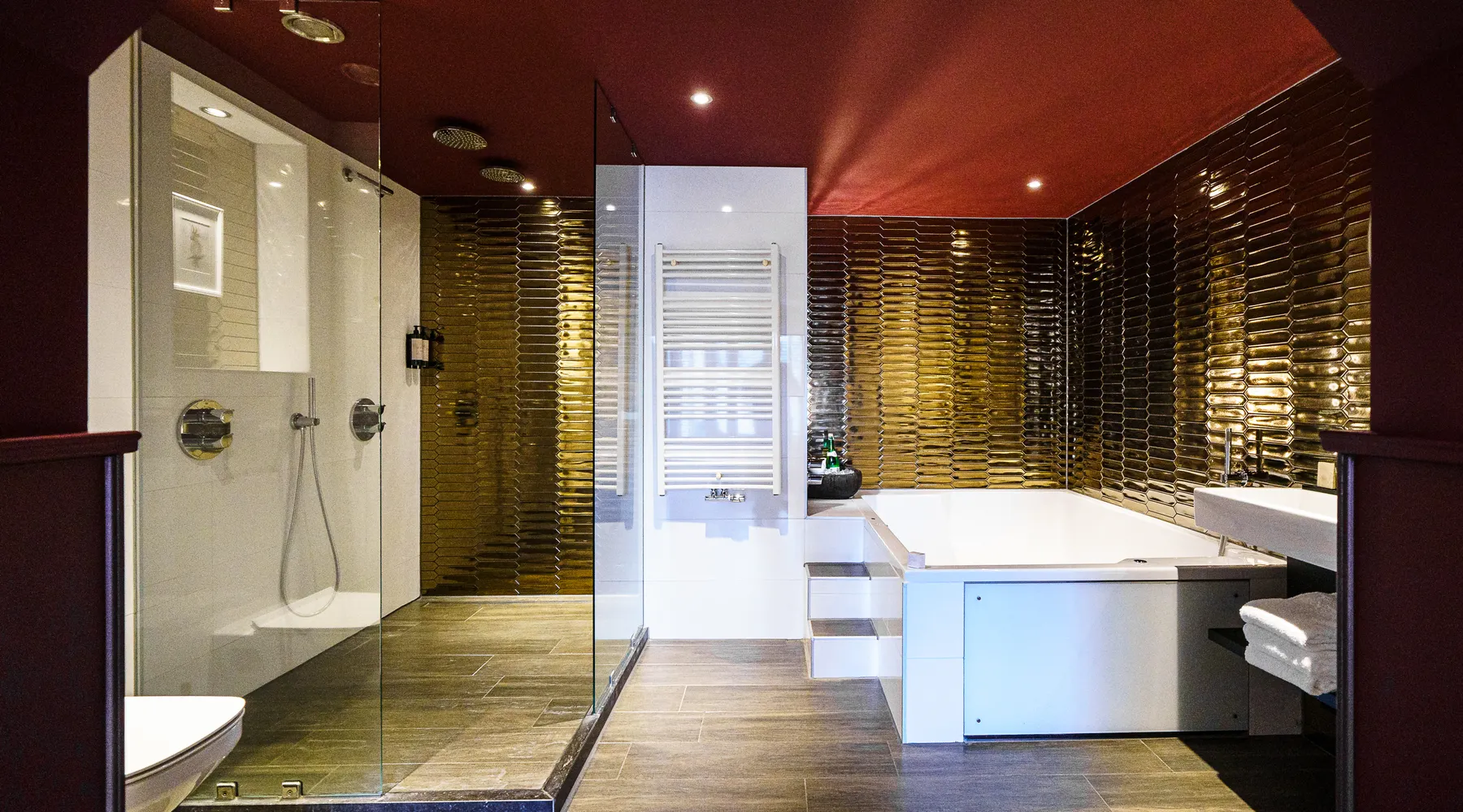 Indian Velvet Suite