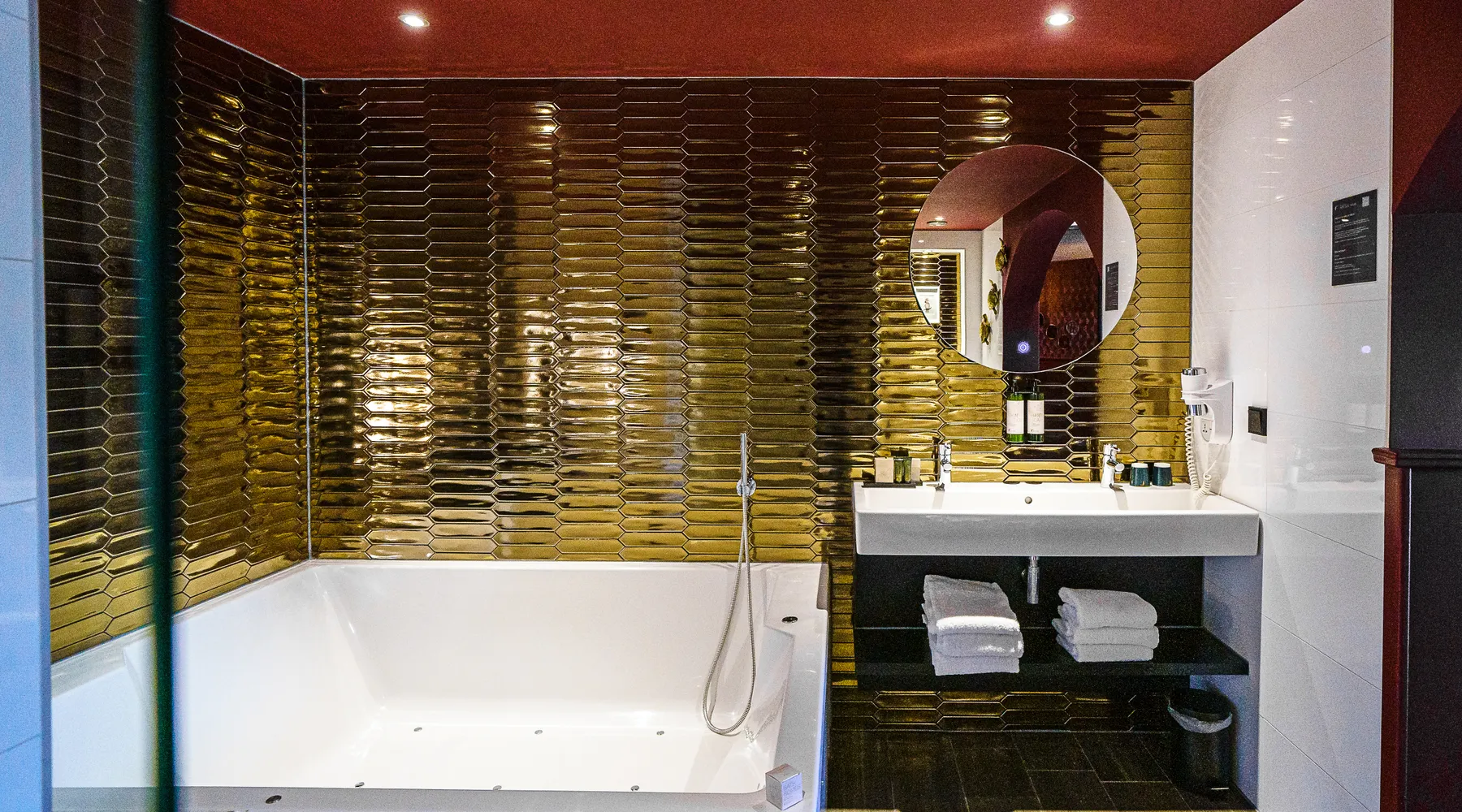 Indian Velvet Suite