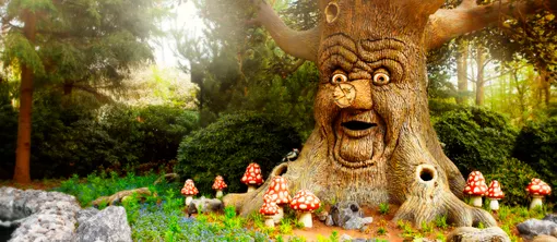 Märchenhafter Baum