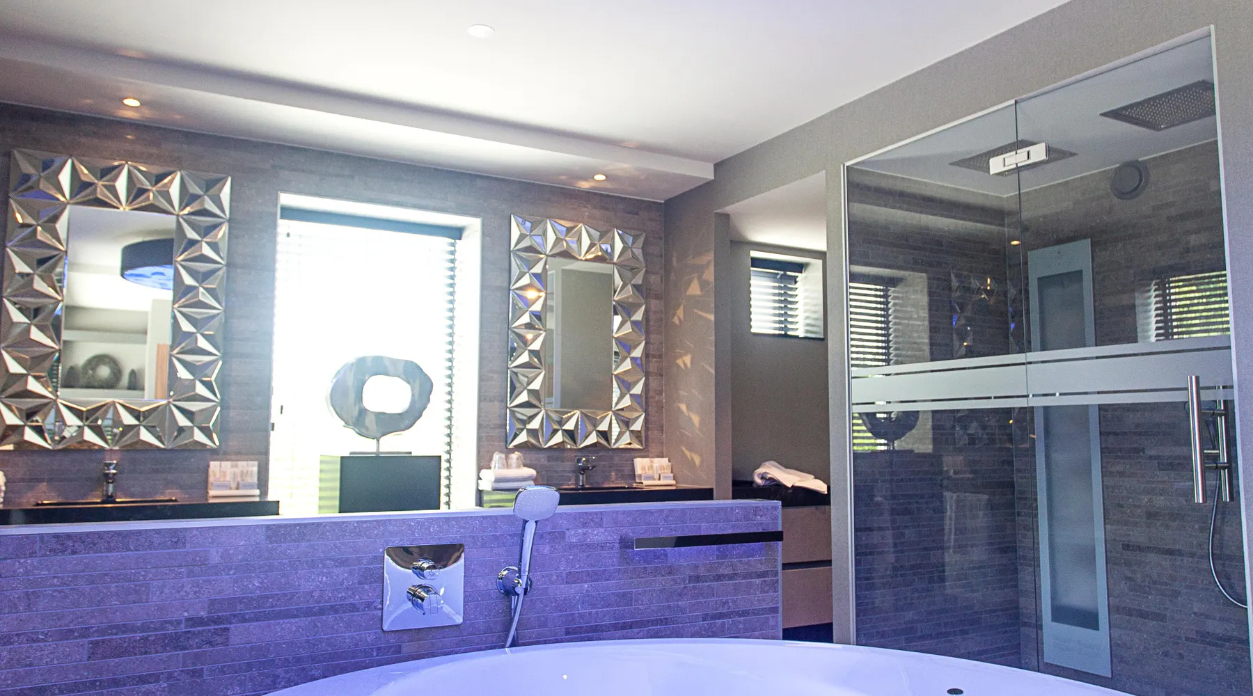 Diamond Suite