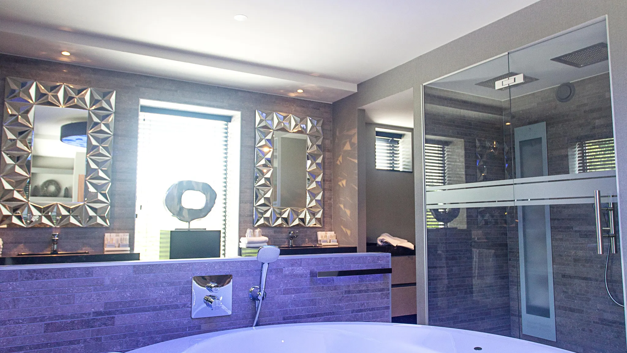 Diamond Suite