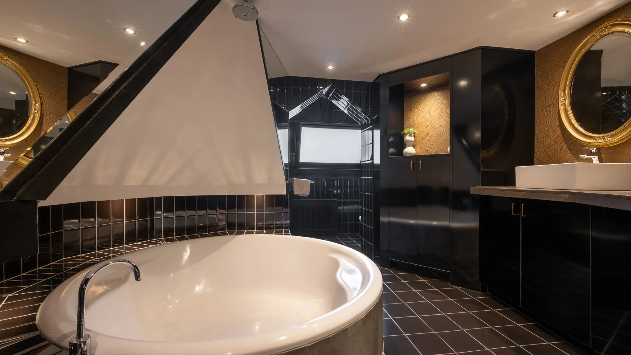 grande baignoire ronde