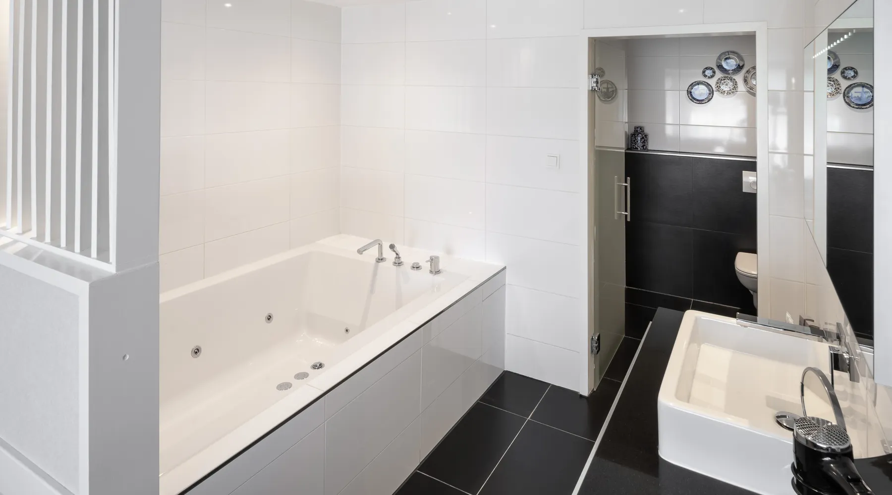 Bathroom with Jacuzzi