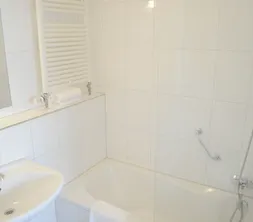 Standaardkamer badkamer