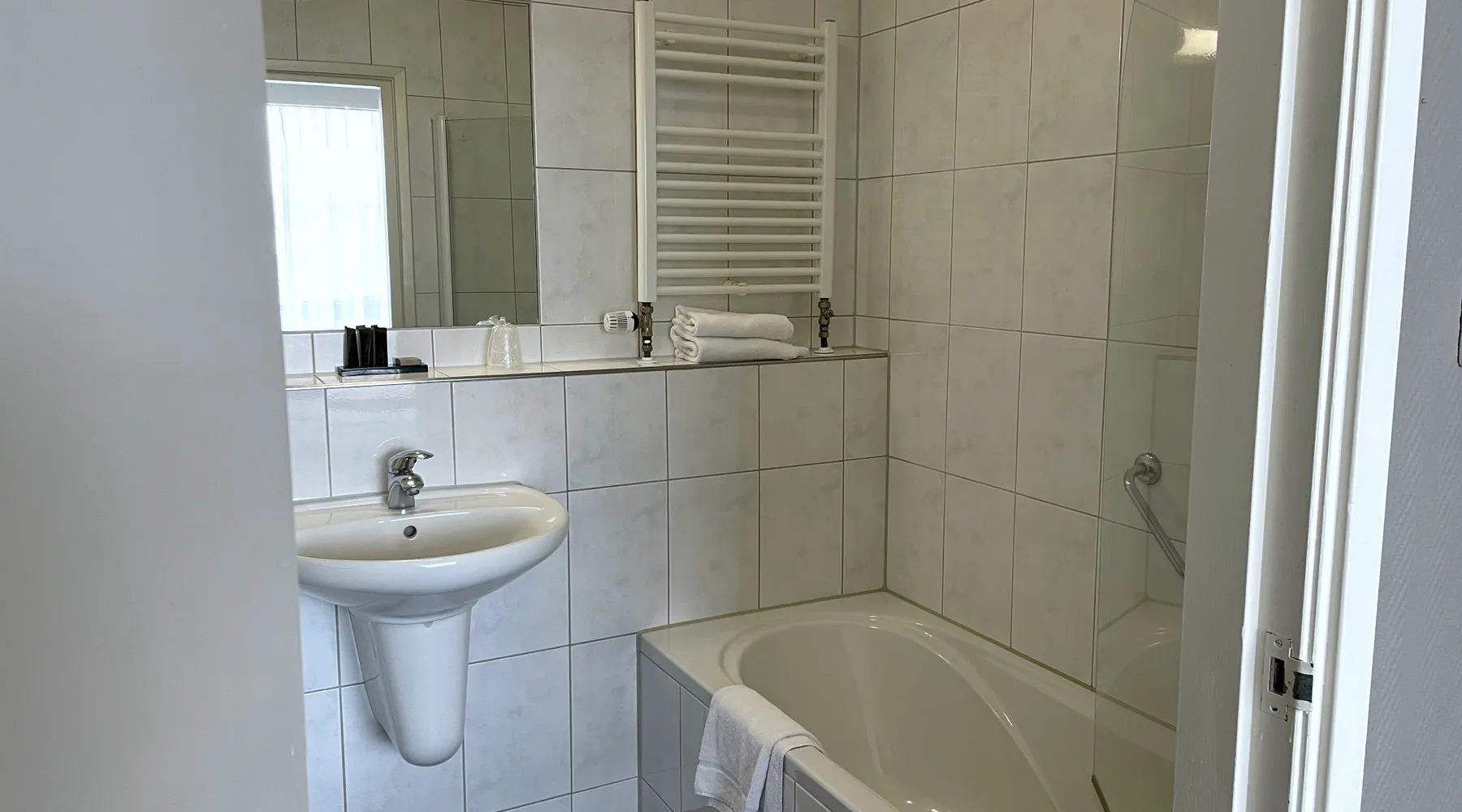 Standaardkamer badkamer