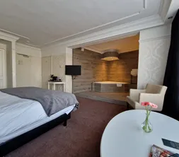 Suite Mookerheide